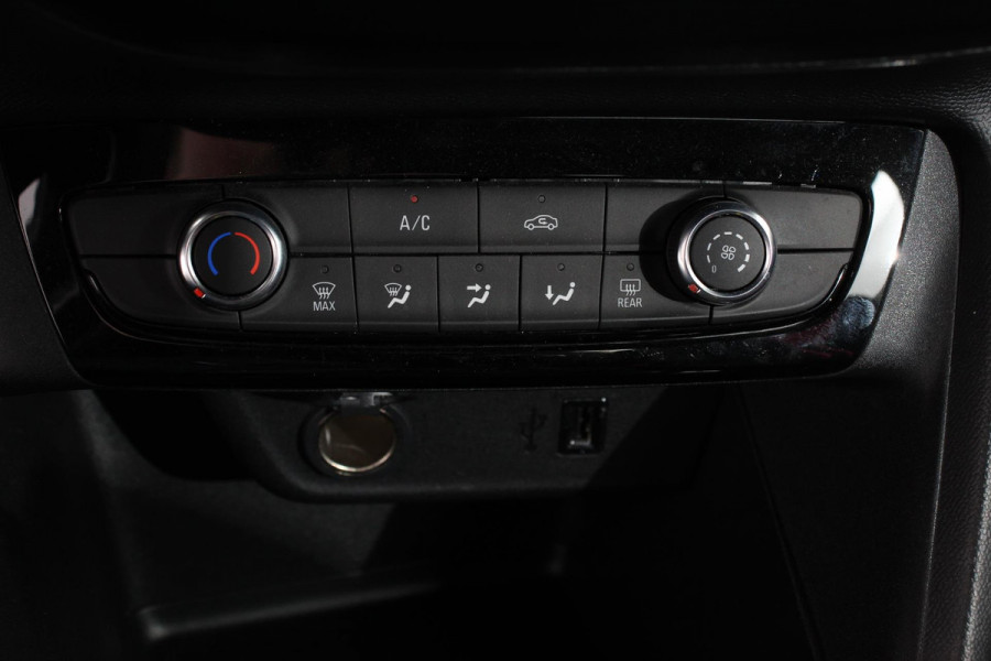 Opel Corsa 1.2 Turbo 100pk GS Line Opel Corsa 1.2 GS Line  Navigatie  Apple Carplay/Android Auto  Climate Control  Cruise Control  Lichtmetalen velgen  Sportstoelen