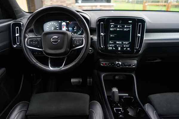 Volvo XC40 R-Design T5 Recharge 1.5 T5 PHEV 262PK Memory/ACC/Trkhk/RCam/Black-line