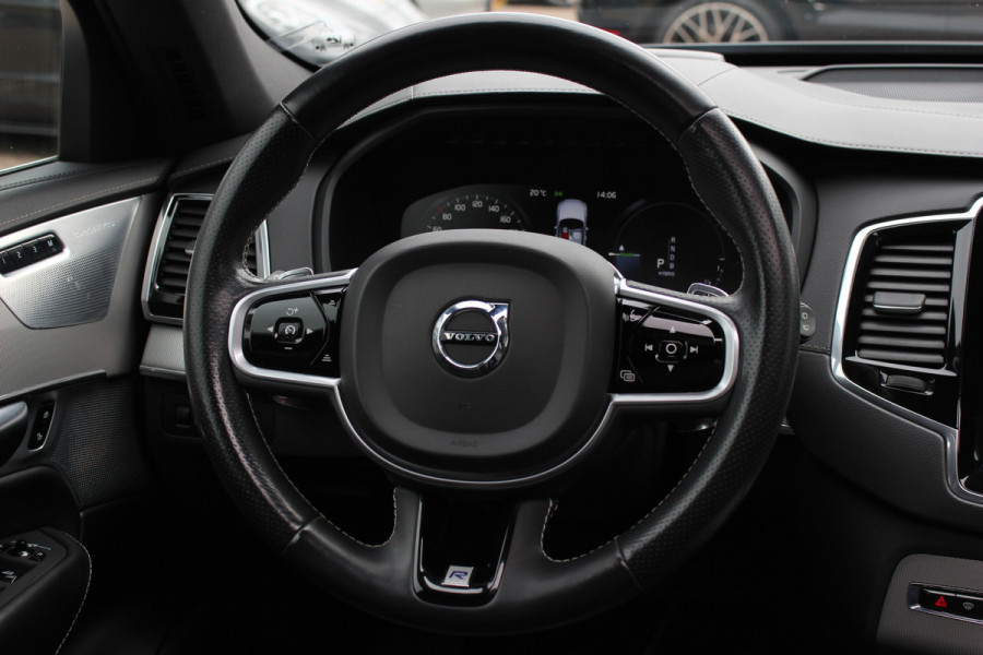 Volvo XC90 2.0 T8 Twin Engine AWD R-Design / Trekhaak / Panoramadak / 360Camera / Head-up / Luchtvering / Bowers & Wilkens / Ventilatie+Verwarming / 4zone airco / Dodehoek / DAB / ACC