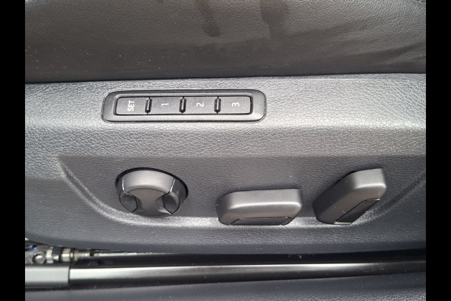 Škoda Superb Combi 1.5 TSI ACT Sportline Pano Trekhaak Canton Memory Alcantara Adap.Cruise VOL!