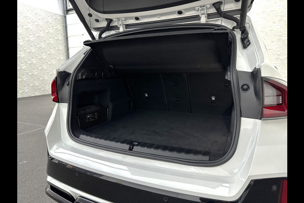 BMW iX1 30 313pk X-Drive M-Sport Performance | Adaptief Led | Sportstoelen | Keyless | 35390,= Exl. BTW | 4WD | Adaptieve Cruise en Struurwielverw. voorbereid | Antraciet Hemel | Carplay | Sfeerverlichting | 1200kg Trekgewicht | Camera | Bovag Garantie.