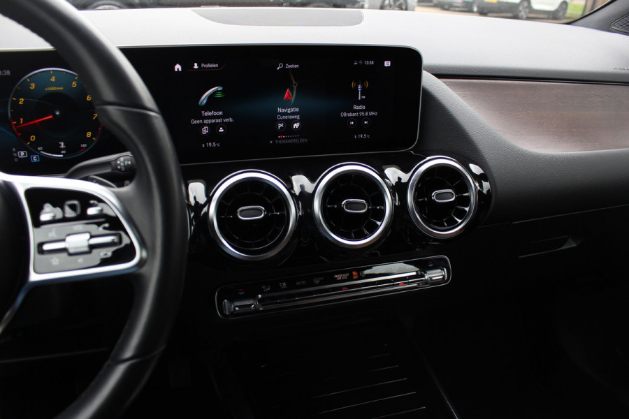Mercedes-Benz B-Klasse 180 Advantage / Camera / Bruin Leder / Matrix LED / 17'' / CarPlay / Virtual Cockpit / Cruise Control / Elektr. achterklep