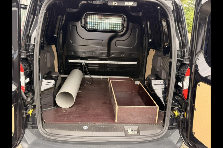 Ford Transit Courier 1.5 TDCI Limited Duratorq S&S | SCI |100pk | Navigatie | Camera | Cruise control | Lichtmetalen velgen | Stoelverwarming | Reservewiel