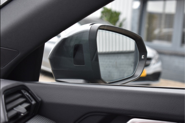 Audi Q3 45 TFSI e S-Line 245 Pk SOH 94% Rood Stiksel Leder Matrix Navi Keyless Sonos Camera ACC 20 Inch