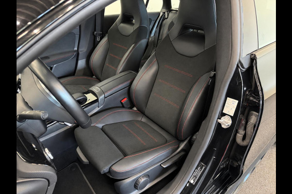 Mercedes-Benz CLA-Klasse Shooting Brake 250 e AMG Limited PHEV SoH 97%  AMG  Leder Alcantara Camera Navigatie Apple CarPlay Stoelverwarming Sfeerverlichting Elektrische achterklep Wireless charging