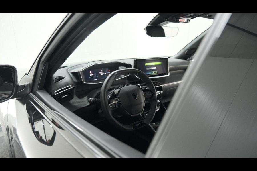 Peugeot 2008 PureTech 130 EAT8 GT | Trekhaak | 360 Camera | Adaptieve Cruise Control | Apple Carplay
