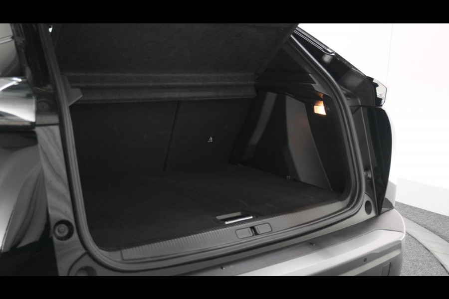 Peugeot 2008 PureTech 130 EAT8 GT | Trekhaak | 360 Camera | Adaptieve Cruise Control | Apple Carplay