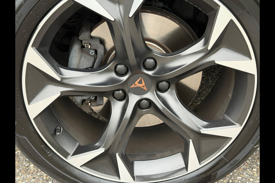 CUPRA Formentor 1.4 e-Hybrid Performance, panoramadak, 360 camera, memory, lederen schaal stoelen, 19 inch,VOL OPTIES