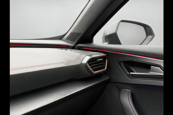 CUPRA Formentor 1.4 e-Hybrid Performance, panoramadak, 360 camera, memory, lederen schaal stoelen, 19 inch,VOL OPTIES