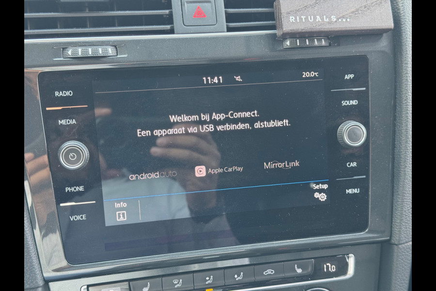 Volkswagen Golf 1.5 TSI Comfortline Business AUT CARPLAY NAP