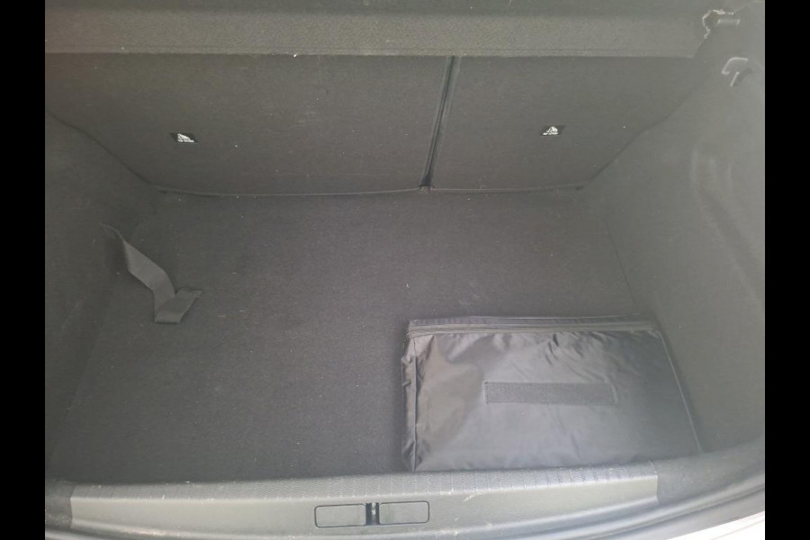 Peugeot 208 1.2 PureTech Active NL-AUTO | NAVI | AIRCO
