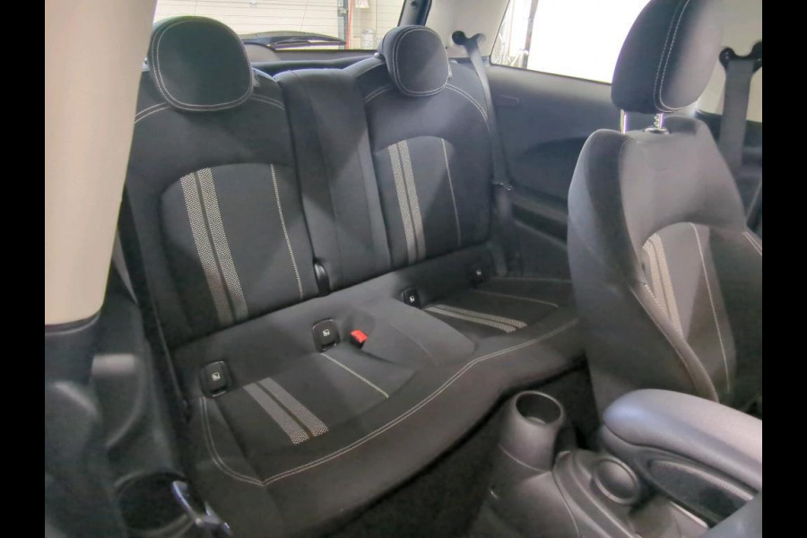MINI Electric Basic 33 kWh NL AUTO | NAVI | LED SPORT STOELEN