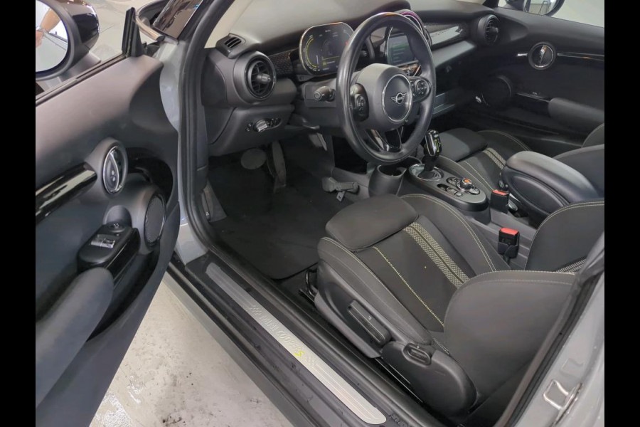 MINI Electric Basic 33 kWh NL AUTO | NAVI | LED SPORT STOELEN