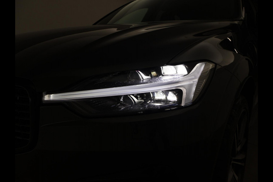 Volvo XC60 2.0 T6 RECHARGE 340 PK R-DESIGN + 21 INCH | TREKHAAK | PANORAMA | ADAPTIVE CRUISE | HK | CAMERA