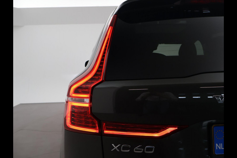Volvo XC60 2.0 T6 RECHARGE 340 PK R-DESIGN + 21 INCH | TREKHAAK | PANORAMA | ADAPTIVE CRUISE | HK | CAMERA