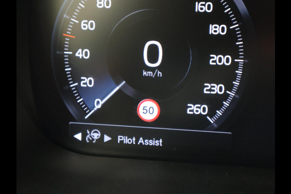 Volvo XC60 2.0 T6 RECHARGE 340 PK R-DESIGN + 21 INCH | TREKHAAK | PANORAMA | ADAPTIVE CRUISE | HK | CAMERA