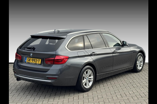 BMW 3 Serie Touring 318i Edition Luxury Line Purity Executive NL-AUTO | LEDER | STOELVERWARMING | NAVI