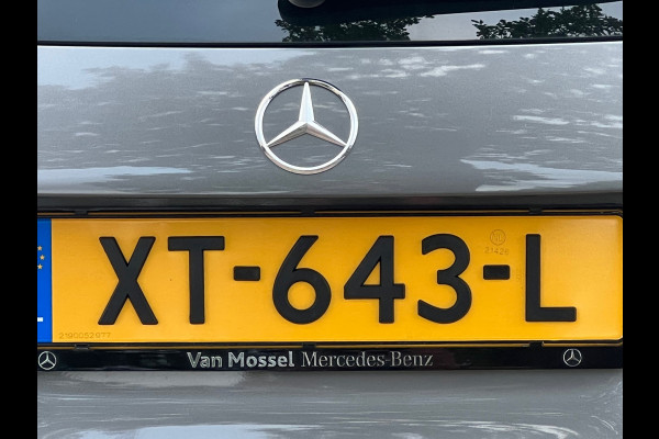 Mercedes-Benz A-Klasse 200 Premium AMG Pakket Panoramadak !