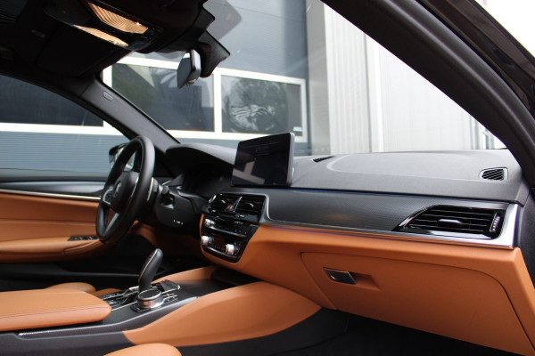 BMW 5 Serie Touring 530e High Executive | Pano | M Sport | Hifi | Mirror Pack | 20 inch