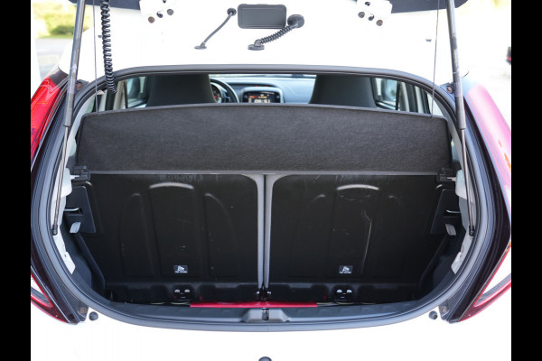 Toyota Aygo 1.0 VVT-i x-play | LED | Achteruitrijcamera | Apple Carplay/Android Auto |