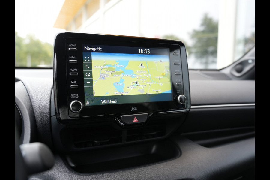 Toyota Yaris 1.5 Hybrid Executive | Head-up display | Draadloze telefoonlader | Voorstoelen verwarmd |