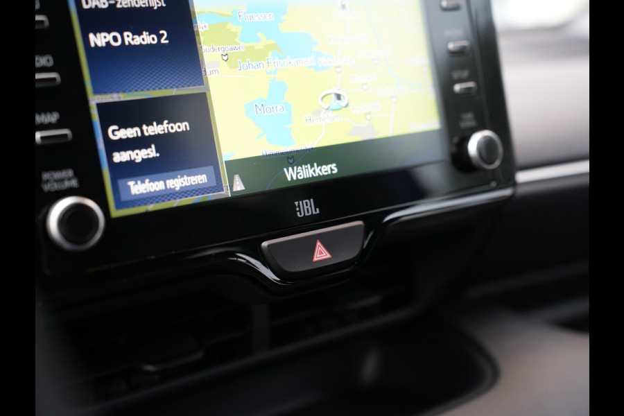Toyota Yaris 1.5 Hybrid Executive | Head-up display | Draadloze telefoonlader | Voorstoelen verwarmd |