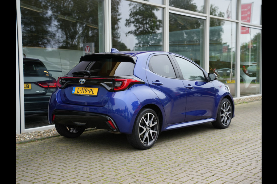 Toyota Yaris 1.5 Hybrid Executive | Head-up display | Draadloze telefoonlader | Voorstoelen verwarmd |