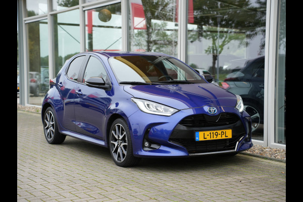 Toyota Yaris 1.5 Hybrid Executive | Head-up display | Draadloze telefoonlader | Voorstoelen verwarmd |