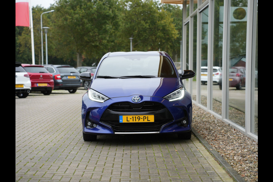 Toyota Yaris 1.5 Hybrid Executive | Head-up display | Draadloze telefoonlader | Voorstoelen verwarmd |