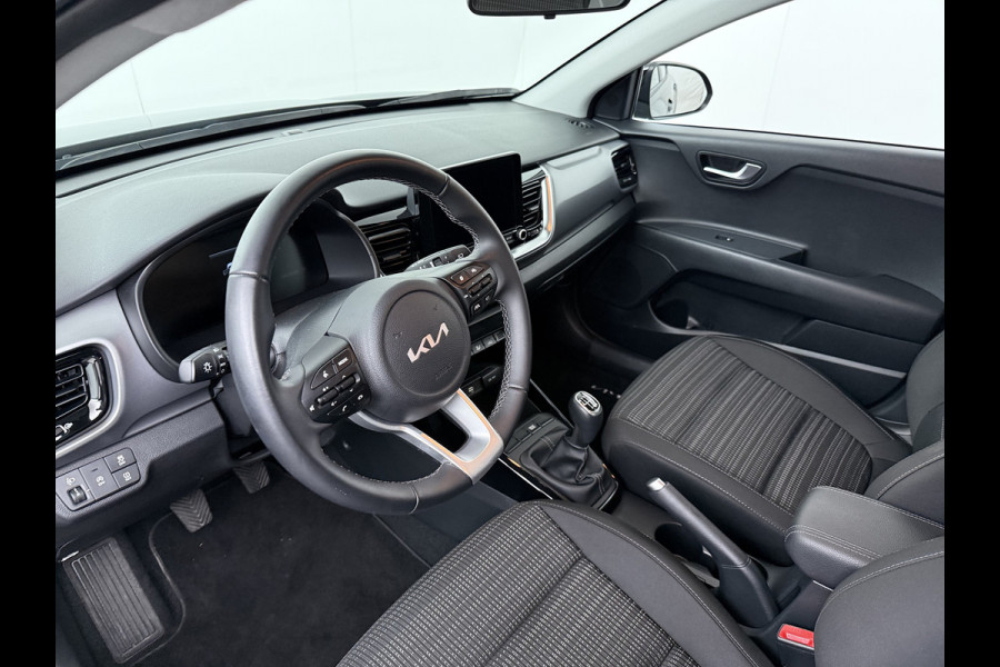 Kia Stonic 1.0 T-GDi MHEV DynamicLine - Apple Carplay/ Android Auto - Cruise Control - Airco - Achteruitrijcamera - Fabrieksgarantie tot 04-2032