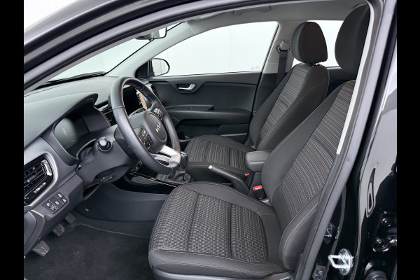Kia Stonic 1.0 T-GDi MHEV DynamicLine - Apple Carplay/ Android Auto - Cruise Control - Airco - Achteruitrijcamera - Fabrieksgarantie tot 04-2032