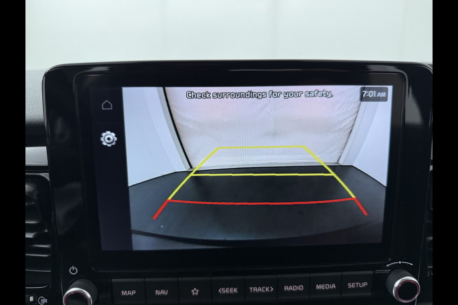 Kia Stonic 1.0 T-GDi MHEV DynamicLine - Apple Carplay/ Android Auto - Cruise Control - Airco - Achteruitrijcamera - Fabrieksgarantie tot 04-2032