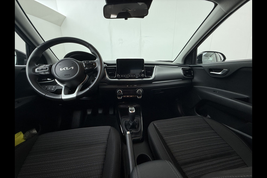 Kia Stonic 1.0 T-GDi MHEV DynamicLine - Apple Carplay/ Android Auto - Cruise Control - Airco - Achteruitrijcamera - Fabrieksgarantie tot 04-2032