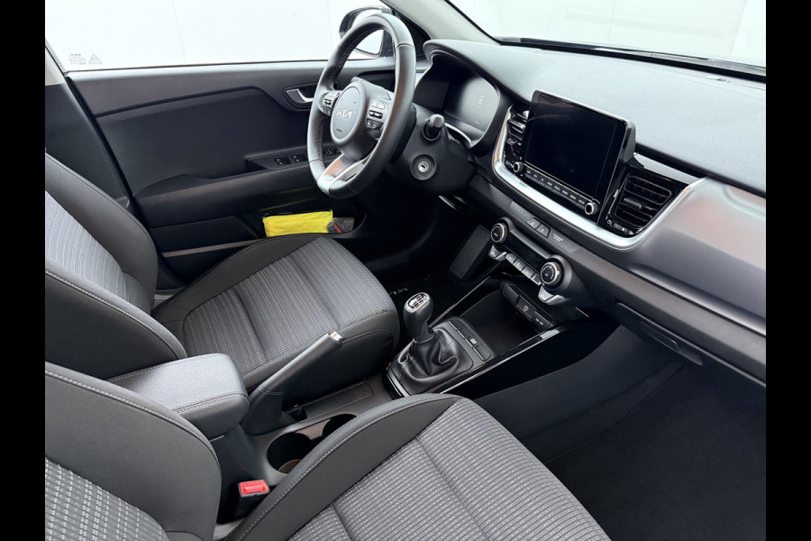 Kia Stonic 1.0 T-GDi MHEV DynamicLine - Apple Carplay/ Android Auto - Cruise Control - Airco - Achteruitrijcamera - Fabrieksgarantie tot 04-2032