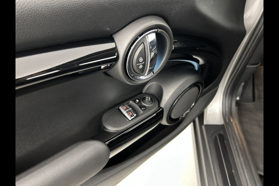 MINI Cooper 1.5 Aut. Camden Digi.Dashboard/Lederen/Sportstoelen/Camera/