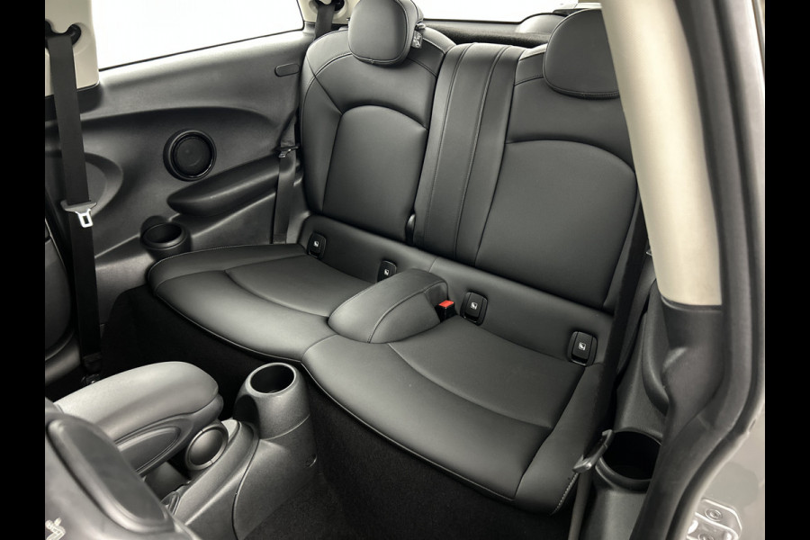 MINI Cooper 1.5 Aut. Camden Digi.Dashboard/Lederen/Sportstoelen/Camera/