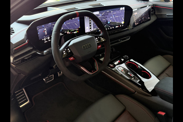 Audi RS5 Keramisch | Audi Sportpakket | Smart.Glass | Tech-Pro | HeadUp | Sportuitlaat | Panorama | B&O 3D | RS Sportstoelen Plus |