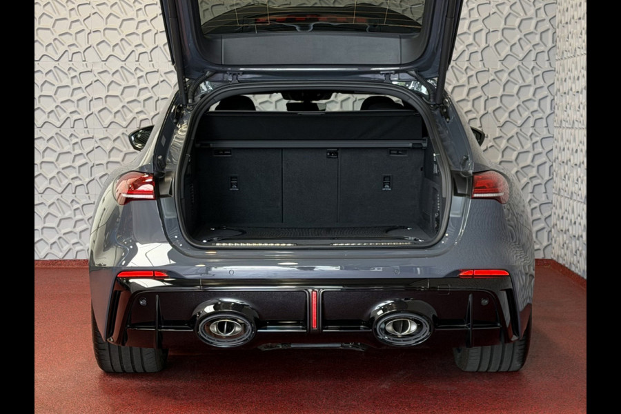 Audi RS5 Keramisch | Audi Sportpakket | Smart.Glass | Tech-Pro | HeadUp | Sportuitlaat | Panorama | B&O 3D | RS Sportstoelen Plus |