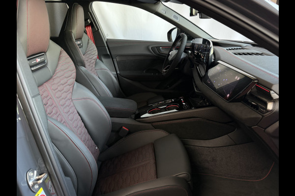Audi RS5 Keramisch | Audi Sportpakket | Smart.Glass | Tech-Pro | HeadUp | Sportuitlaat | Panorama | B&O 3D | RS Sportstoelen Plus |