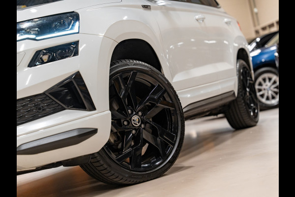 Škoda Karoq 1.5 TSI DSG ACT Sportline, Facelift, Pano, ACC, Apple Carplay, Cam, PDC, Ambiënte Light, Clima, Voll Onderhouden