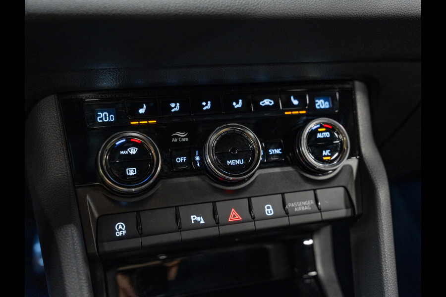 Škoda Karoq 1.5 TSI DSG ACT Sportline, Facelift, Pano, ACC, Apple Carplay, Cam, PDC, Ambiënte Light, Clima, Voll Onderhouden