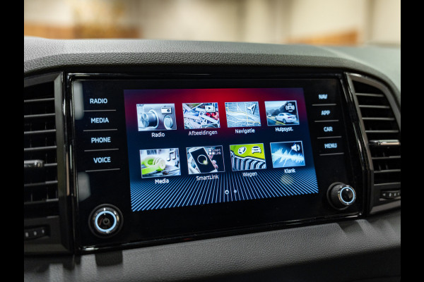 Škoda Karoq 1.5 TSI DSG ACT Sportline, Facelift, Pano, ACC, Apple Carplay, Cam, PDC, Ambiënte Light, Clima, Voll Onderhouden