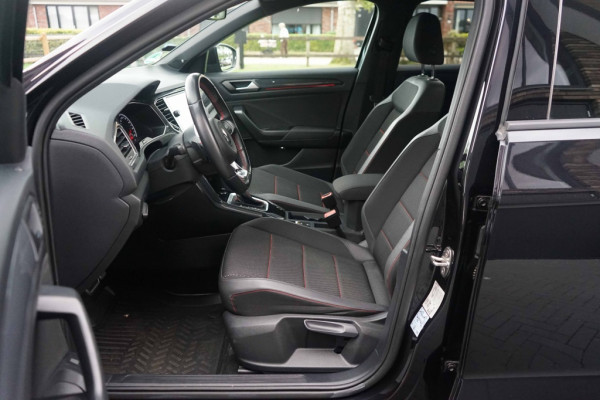Volkswagen T-Roc Sport 1.5 TSI 150PK R-Line/DSG-Automaat/ACC/Camera/Beats