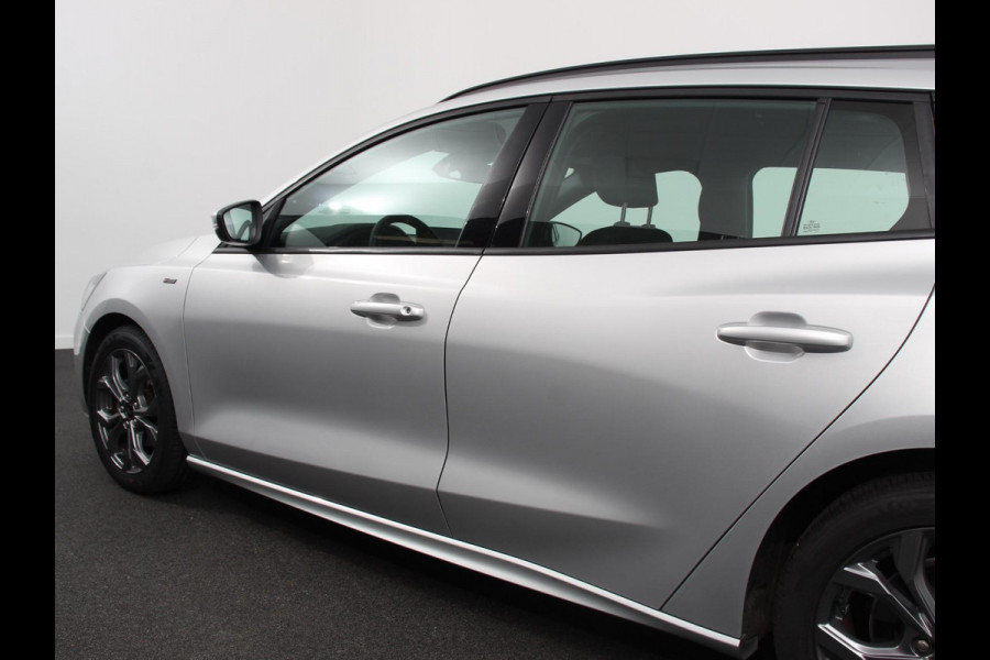 Ford FOCUS Wagon 1.0 125pk Hybrid Automaat ST Navigatie Climate control Cruise control Apple Carplay/Android Auto Lichtmetalen velgen Parkeersensoren Led Matrix koplampen