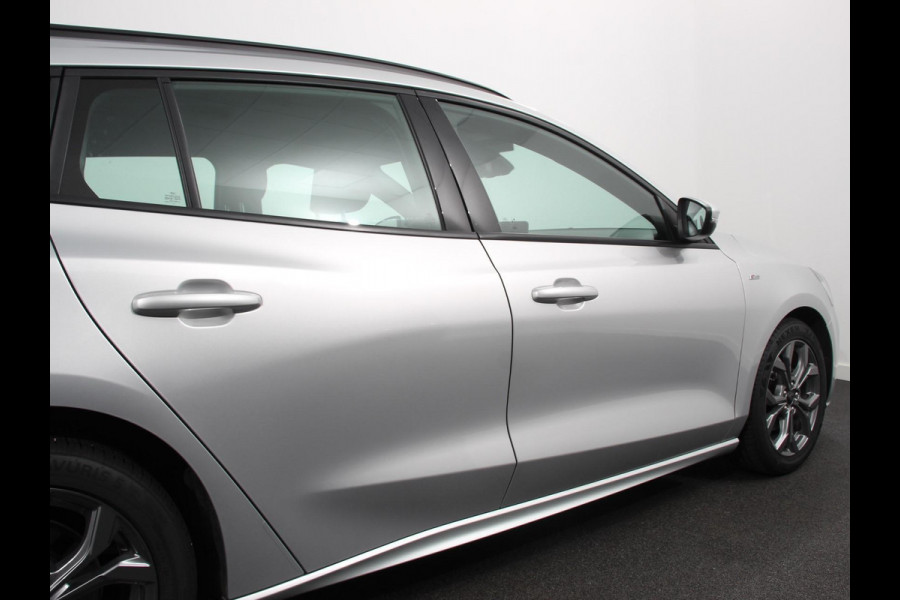 Ford FOCUS Wagon 1.0 125pk Hybrid Automaat ST Navigatie Climate control Cruise control Apple Carplay/Android Auto Lichtmetalen velgen Parkeersensoren Led Matrix koplampen