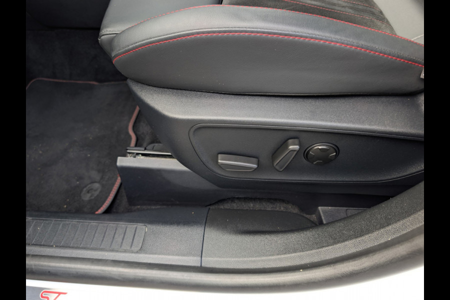 Ford Kuga 2.5 MHEV ST-Line X Panoramadak