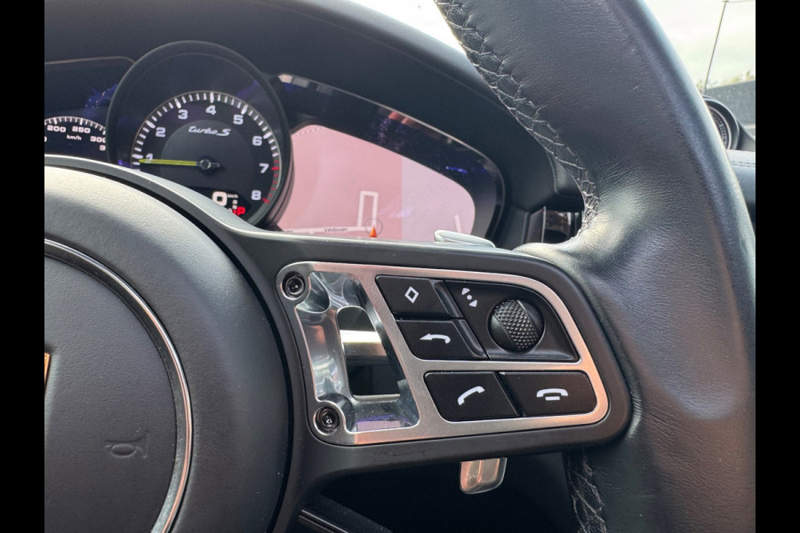 Porsche Cayenne 4.0 Turbo S E-Hybrid 680 PK Pano Softclose Sportchrone Ventilatie