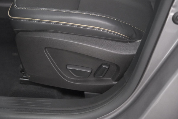 Renault Symbioz 1.6 E-Tech full hybrid 145 iconic | Elektrische Kofferklep | Elektrische Stoel | Dodehoekdetectie | Adaptieve Cruise Control