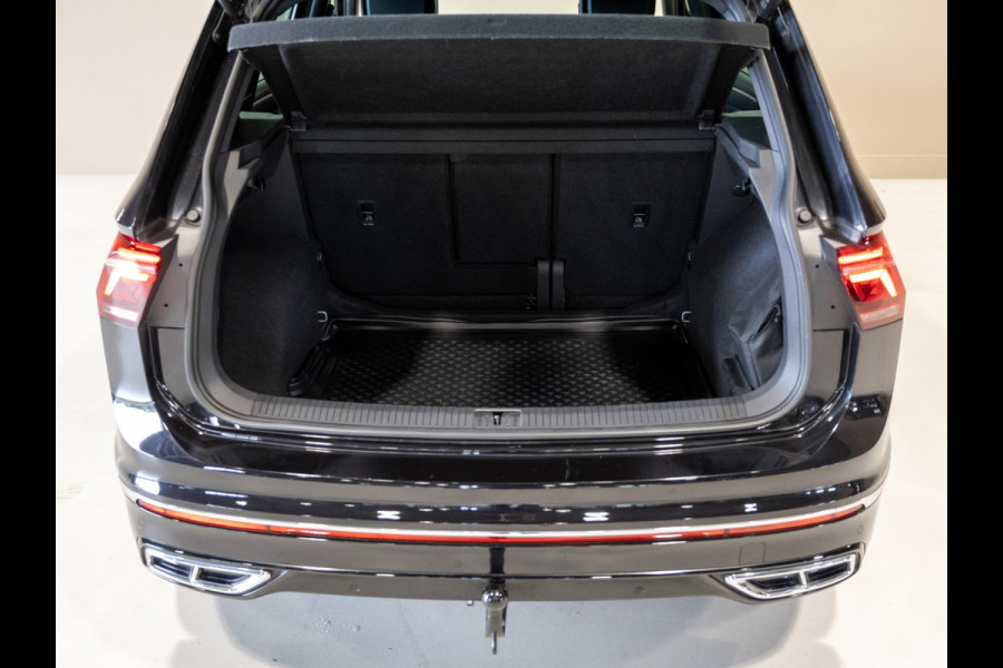 Volkswagen Tiguan 1.5 TSI 2x R-Line Business+ / 150pk / Trekhaak / NAP / Rondomzicht camera / Keyless /