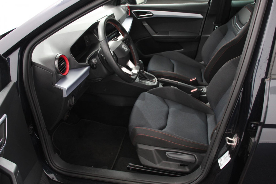 Seat Ibiza 1.0 TSI 110pk DSG FR Automaat Navigatie Apple Carplay/Android Auto Camera Parkeersensoren Adaptive cruise control Keyless Entry/Start Virtual Cockpit Stoelverwarming Ledverlichting Getinte ramen